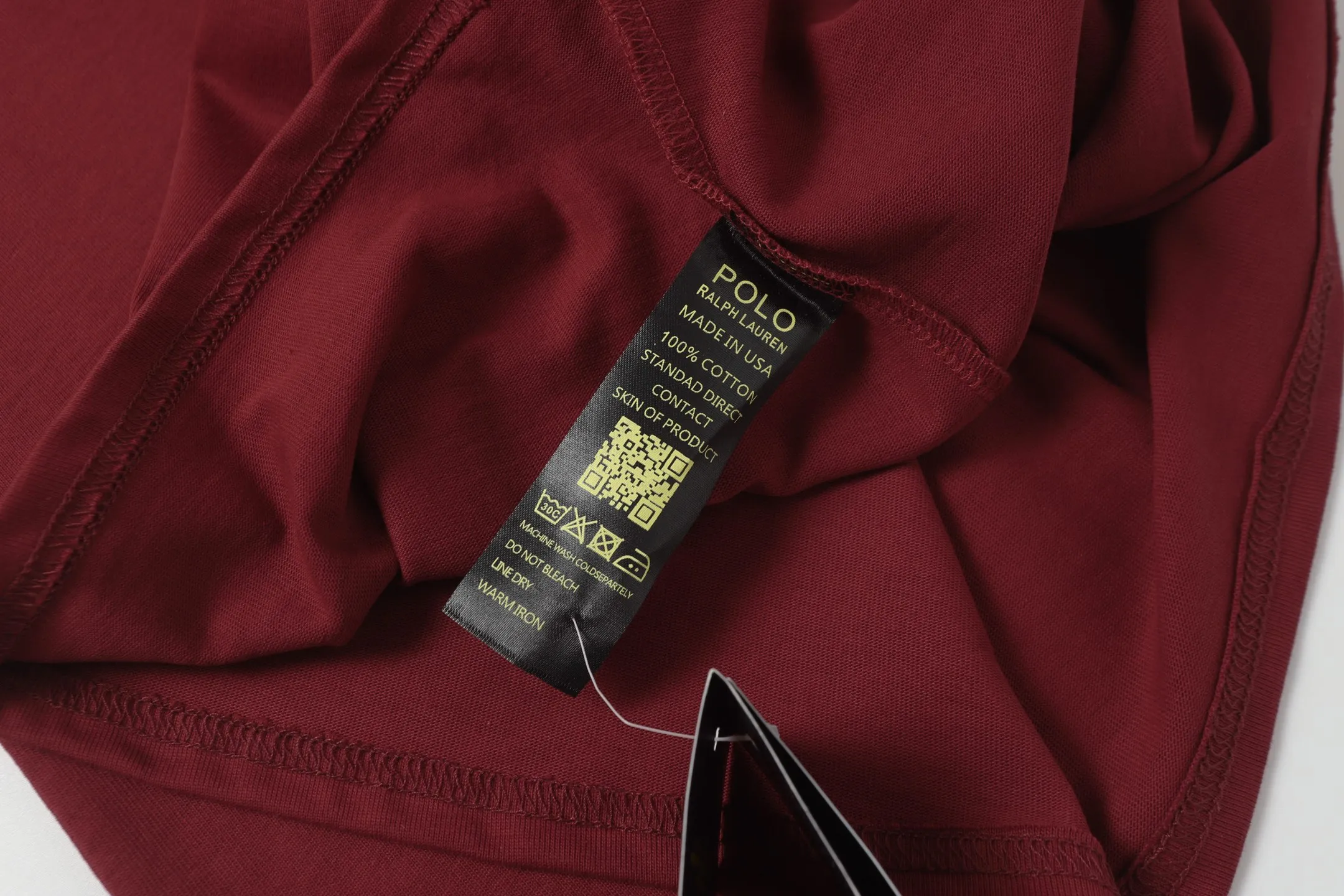 P114 Style No.: A002 (no discount for running quantity) [Ralph Lauren round neck solid color pony embroidered logo knitted short sleeves] ✅270g double yarn fabric, custom-woven and dyed threads ✅Original sticker Scan the QR code to enter the official website ✅Large version, loose and stylish, can wear up to 200 pounds Color: black, white, navy, sky blue, burgundy, blue, floral gray, dark gray Size: S-XL